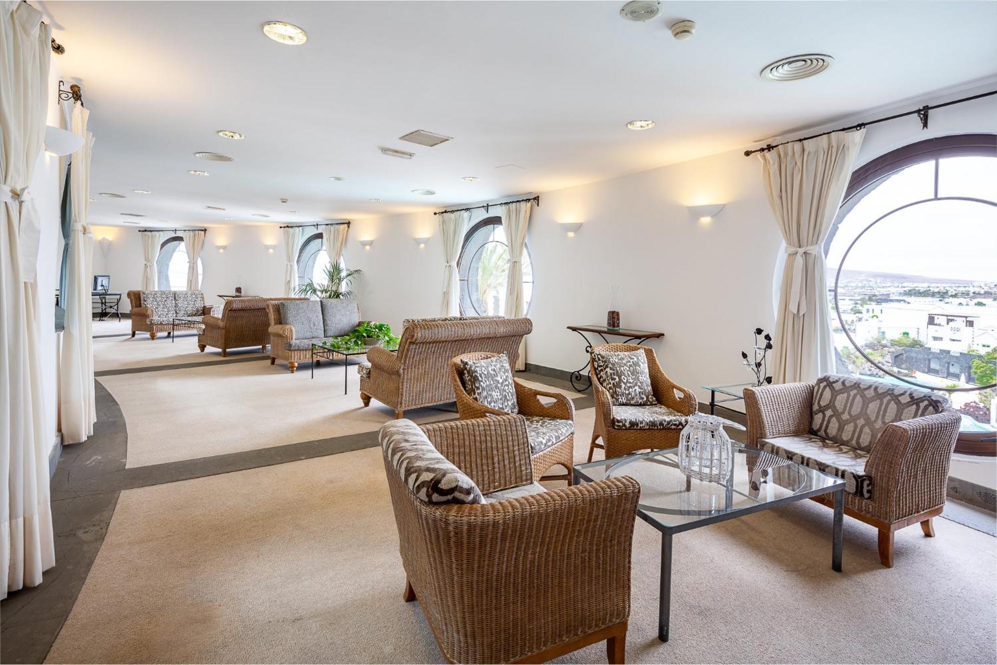 Hotel Livvo Volcan Lanzarote Playa Blanca  Kültér fotó